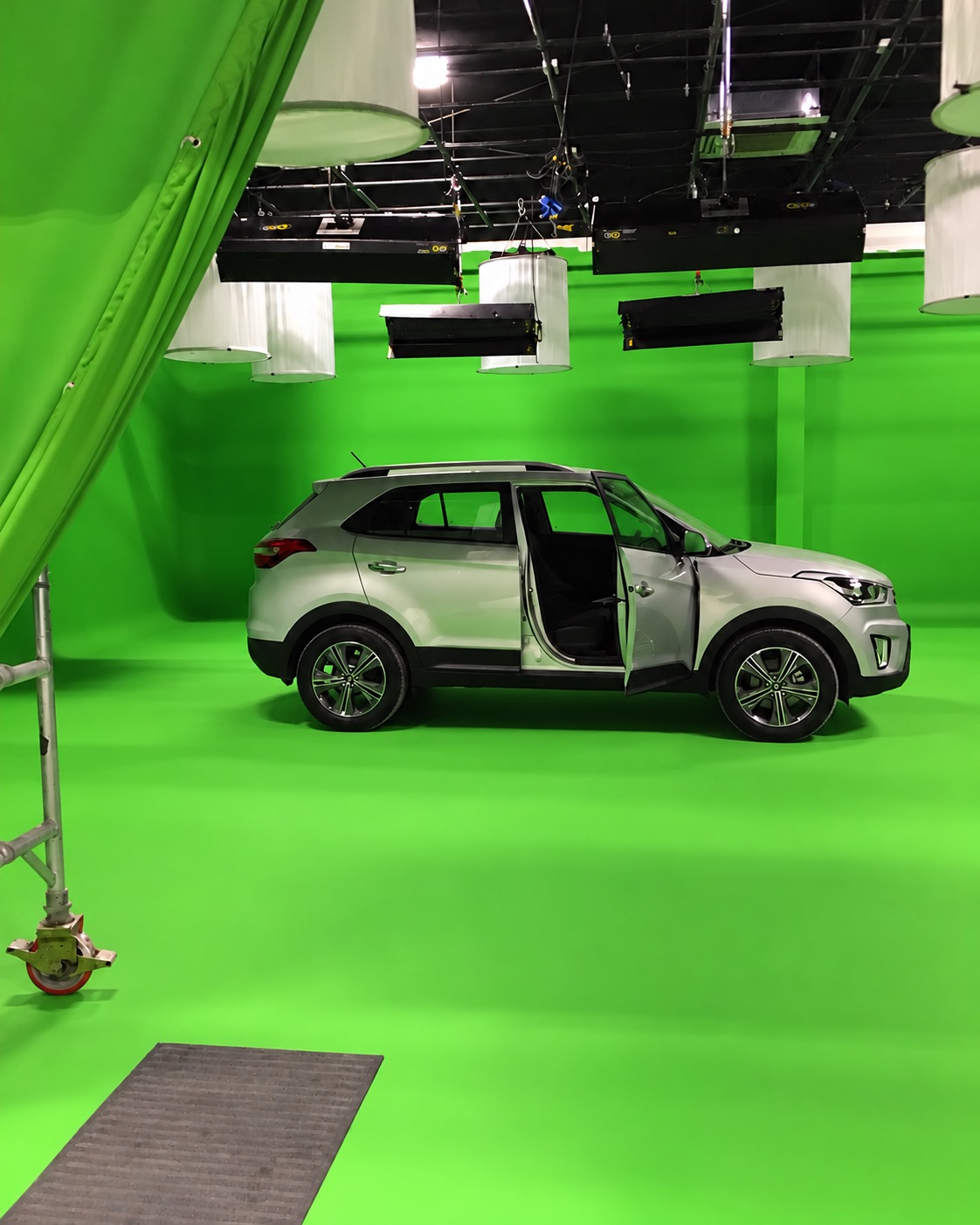 Car on the green screen cyclorama at Light House Studio, Al Quoz, Dubai